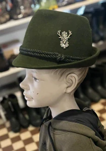 Myslivecký dětský klobouk Bruno s odznakem svatého Huberta