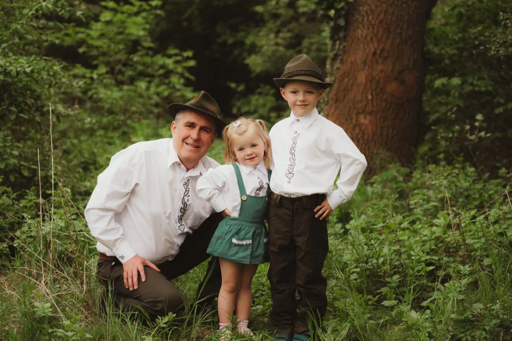 Dětská myslivecká košile výšivka dubový list.